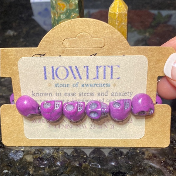 Purple Howlite Beaded Bracelet - Picture 1 of 3